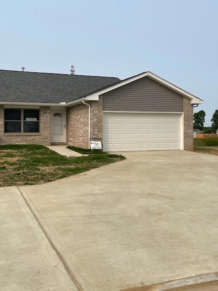 2585 Deerfield Ln, Ontario, OH 44906