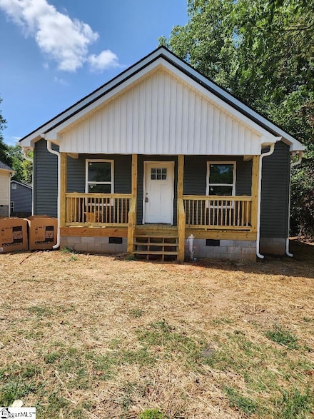 140 Broadus St, Greer, SC 29651