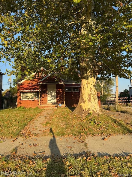 15318 Whitcomb St, Detroit, MI 48227