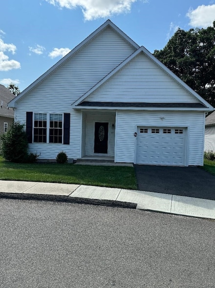 60 Pinehurst Dr, East Haven, CT 06513