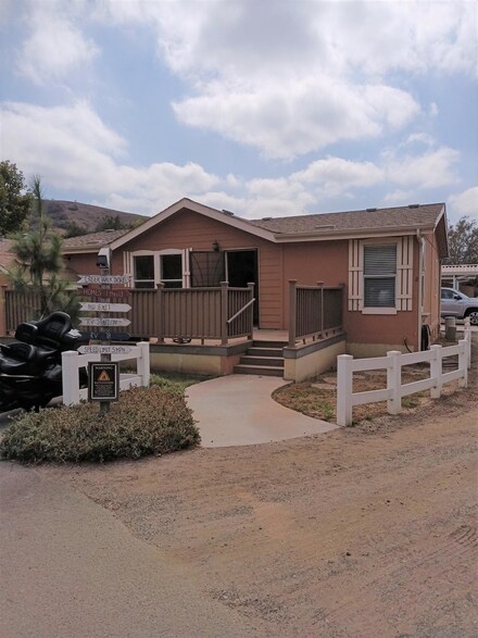 1631 Harbison Canyon Rd Unit 2, El Cajon, CA 92019
