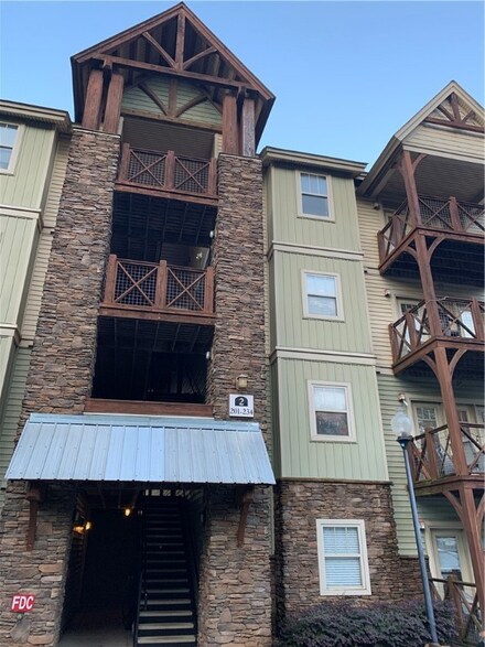 203 Kelly Rd Unit 231, Clemson, SC 29631