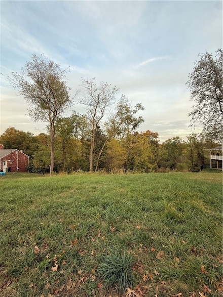 140 Lakeview Dr, Canonsburg, PA 15317