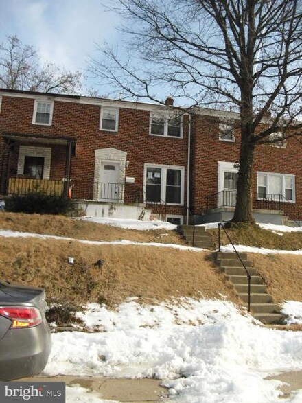 808 Reverdy Rd, Baltimore, MD 21212