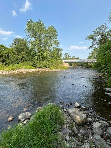 571 Cook Rd, Essex, NY 12936