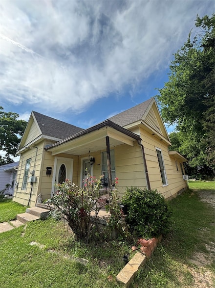 817 W Ellis St, Sherman, TX 75092