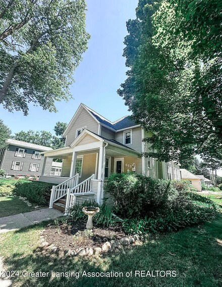611 S Barnes St, Mason, MI 48854