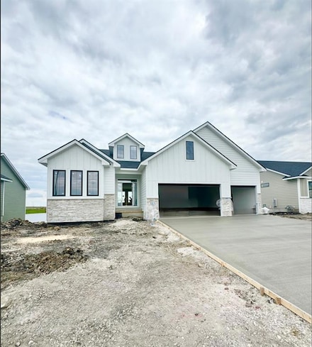 813 SW Cattail Rd, Grimes, IA 50111