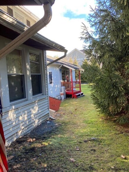 602 South Rd, Milton, NY 12547