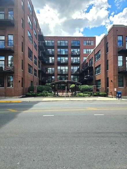 2323 W Pershing Rd Unit 140, Chicago, IL 60609