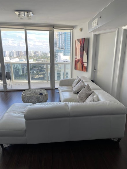 17201 Collins Ave Unit 3102, Sunny Isles Beach, FL 33160