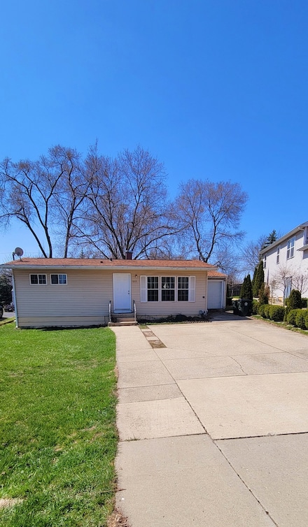 1032 Brentwood Dr, Round Lake Beach, IL 60073