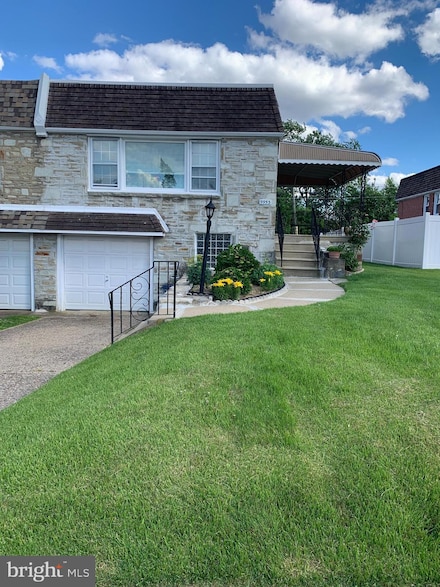 9953 Woodfern Rd, Philadelphia, PA 19115