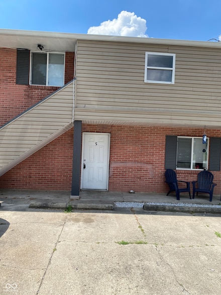 135 W Hendricks St Unit 5, Shelbyville, IN 46176