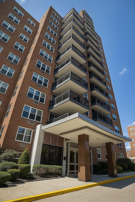 70-20 108th St Unit 4C, Forest Hills, NY 11375