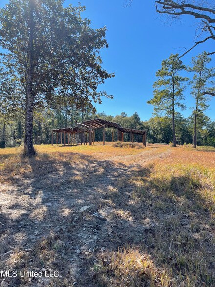 172 Bolen Bryant Rd, Lucedale, MS 39452