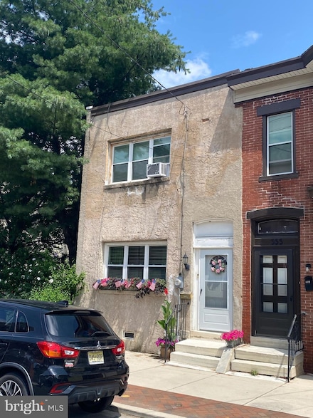 331 Vine St, Camden, NJ 08102