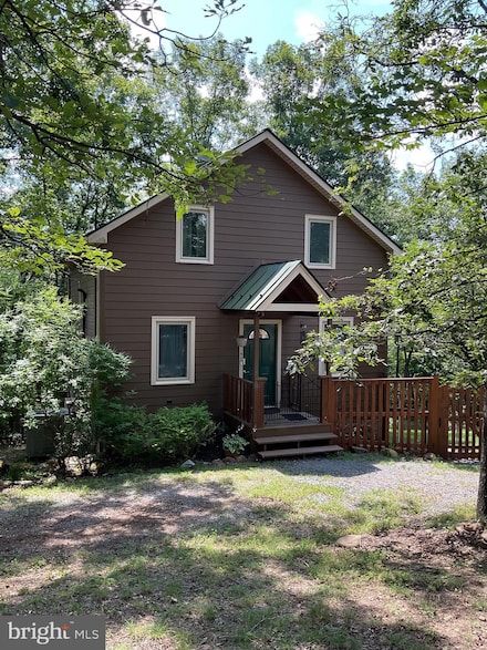 1944 Crossings View Rd, Paw Paw, WV 25434