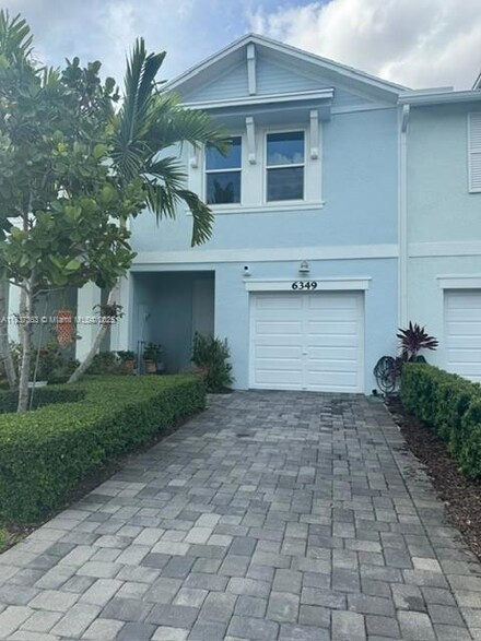 6349 Topsail Dr, West Palm Beach, FL 33413