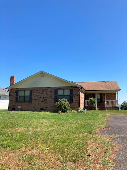 899 N Glebe Rd, Montross, VA 22520