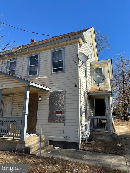 907 Buck St, Millville, NJ 08332