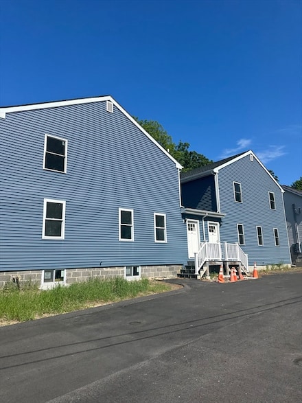 170 Hart St Unit B, Taunton, MA 02780