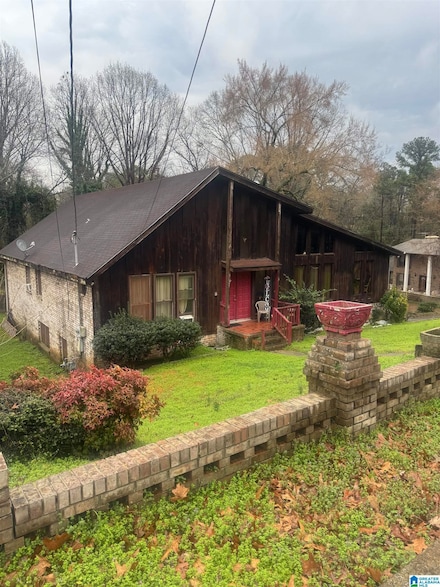 1025 Gloria Dr, Bessemer, AL 35022