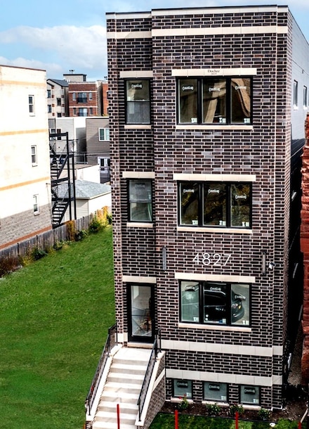 4827 S Saint Lawrence Ave, Chicago, IL 60615