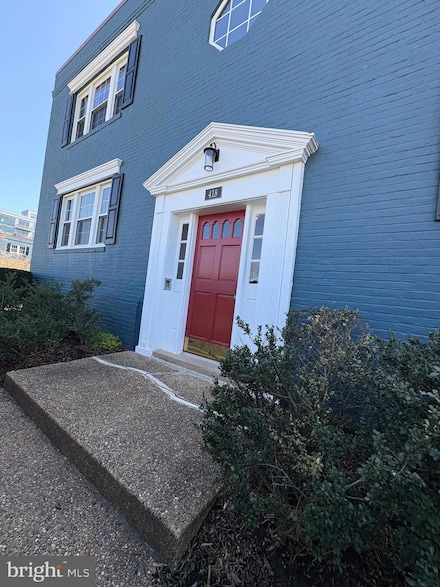418 Bashford Ln Unit 102, Alexandria, VA 22314