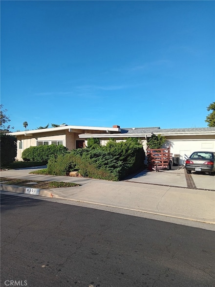4301 Manson Ave, Woodland Hills, CA 91364