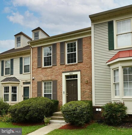 7685 Northern Oaks Ct, Springfield, VA 22153