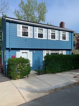 646 Beech St, Roslindale, MA 02131