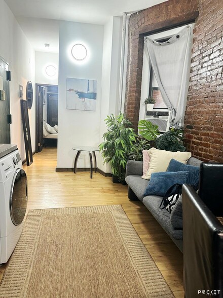 516 E 12th St Unit 3, New York, NY 10009