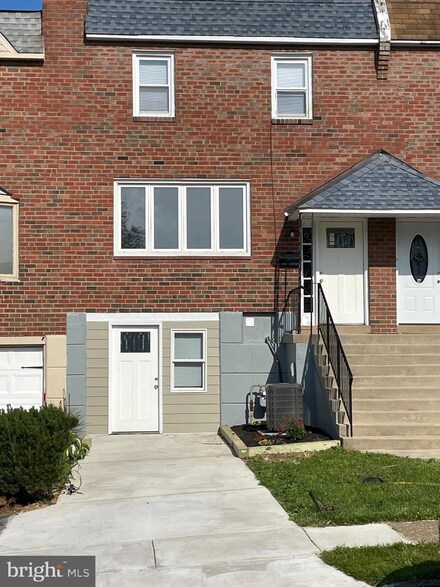 1241 Harshaw Rd, Brookhaven, PA 19015