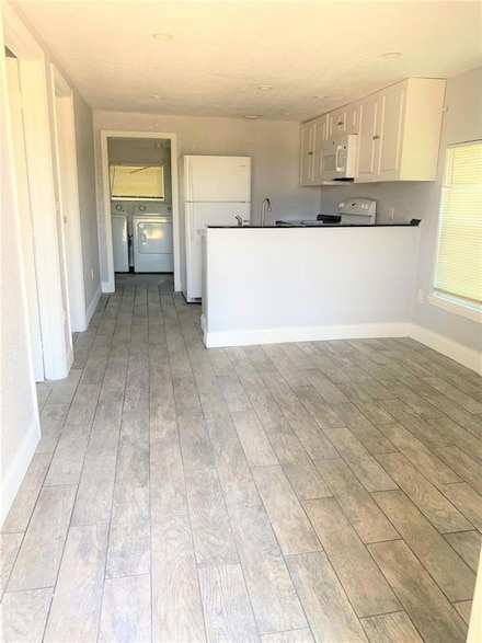 12364 Lakeshore Dr, Canal Point, FL 33438