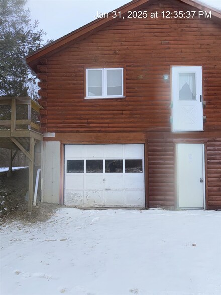 17 Singing Cedars Rd, Orwell, VT 05760
