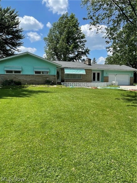 10260 Island Rd, Grafton, OH 44044