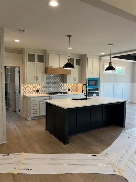 2209 W 176th Place, Overland Park, KS 66085