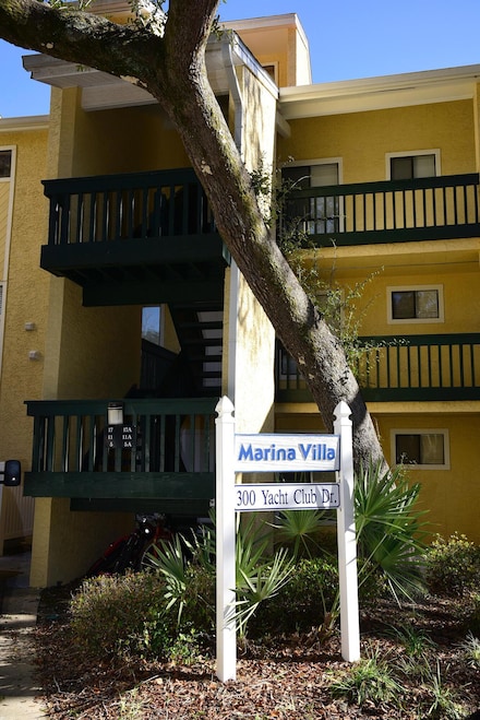 300 Yacht Club Dr Unit 11, Niceville, FL 32578