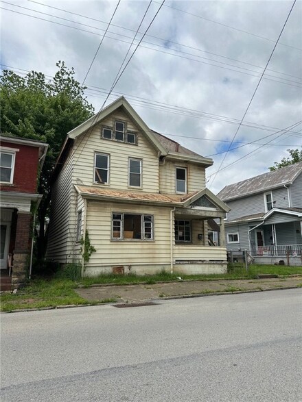 1440 Penn Ave, New Brighton, PA 15066