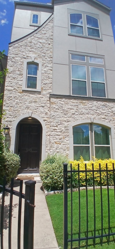 5425 Beecher St, Dallas, TX 75209