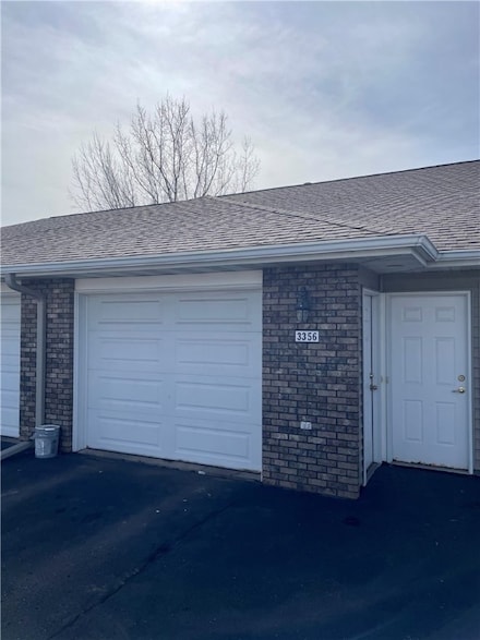 3356 S Robin Meadows Ln, Eau Claire, WI 54701