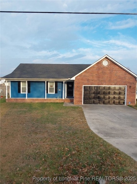 8249 Rockfish Rd, Raeford, NC 28376