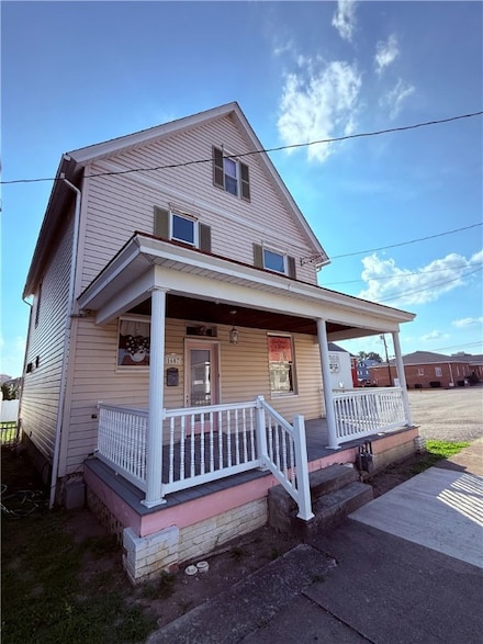 1607 Ligonier St, Latrobe, PA 15650