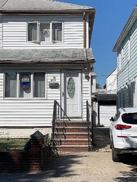 1836 W 4th St, Brooklyn, NY 11223