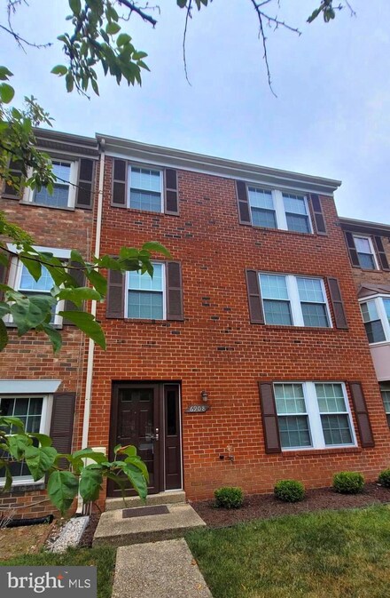 6908 Storch Cir, Lanham, MD 20706
