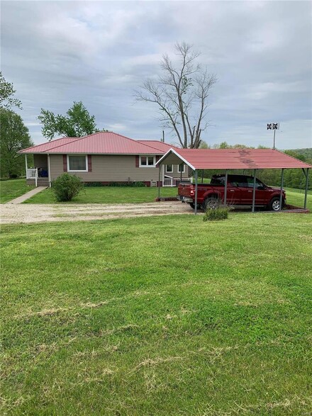 16903 State Highway U, Whitewater, MO 63785