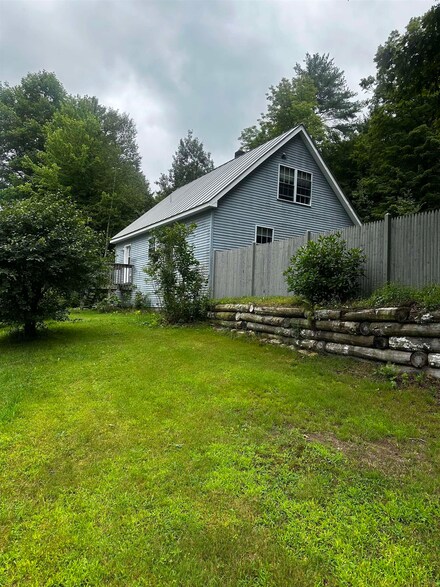 5 Beechwood Ln, Springfield, VT 05156