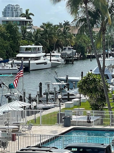 1731 SE 15th St Unit 301, Fort Lauderdale, FL 33316