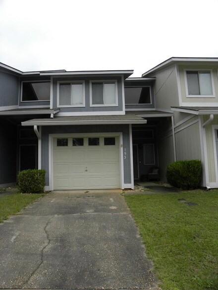 153 Woodfield Place, Enterprise, AL 36330